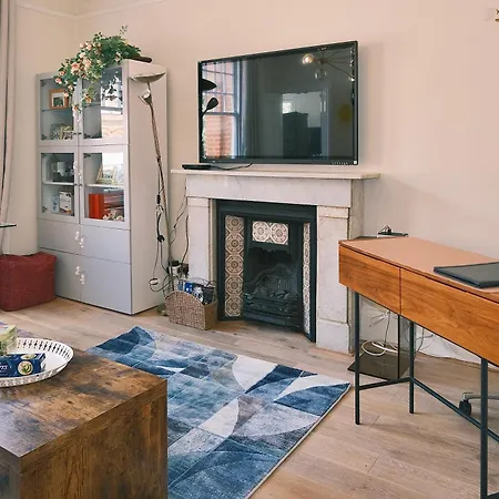 Ferienwohnung Kensington 1B1B With Sofa Double Bed Max 4 Guests